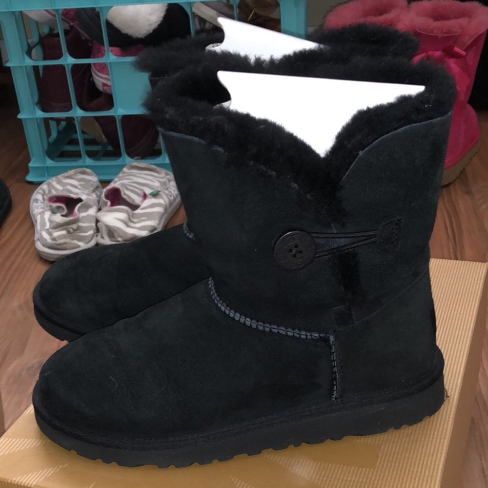 Bailey Button Uggs kids